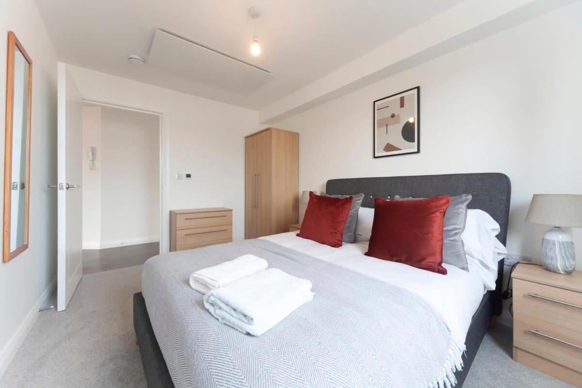 Lovely 1 Bedroom Apartment In Ashford แอชฟอร์ด ภายนอก รูปภาพ